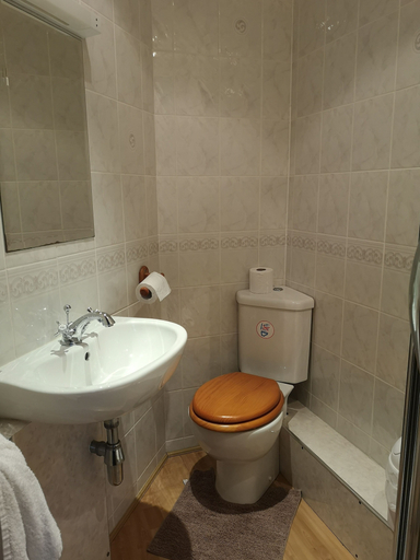 Bathroom 3, Granville guest house, Aberdeen