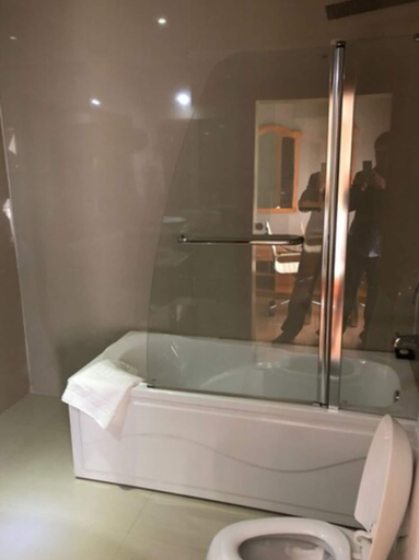 Bathroom 5, Hotel Sunshine, Enugu North