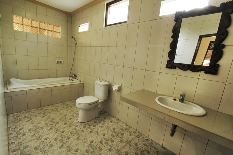 Bathroom 5, Ben's Homestay, Gianyar