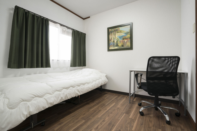 Bedroom 3, Tsubaki House, Sakai