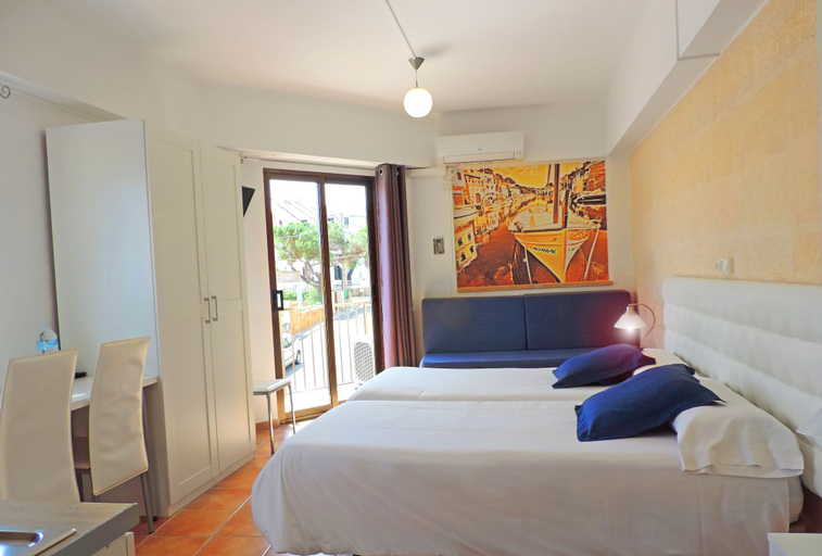 Bedroom 5, Marblau Hostal, Baleares