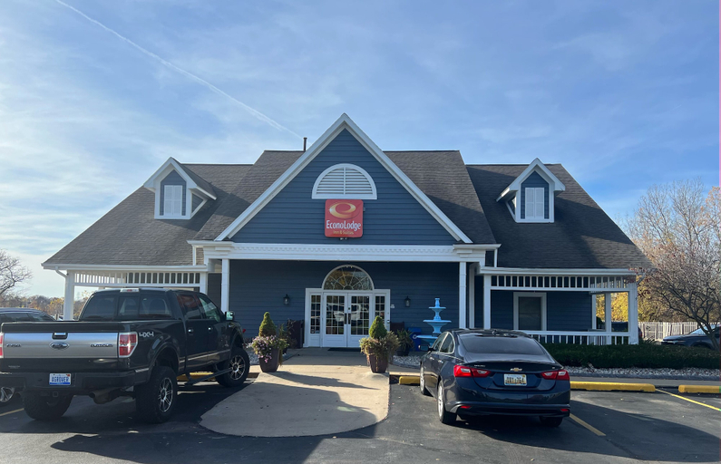 Exterior & Views 2, Econo Lodge & Suites Grand Rapids Airport, Kent
