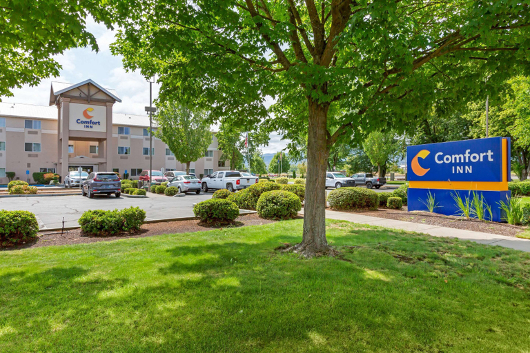Exterior & Views 2, Comfort Inn South, Jackson