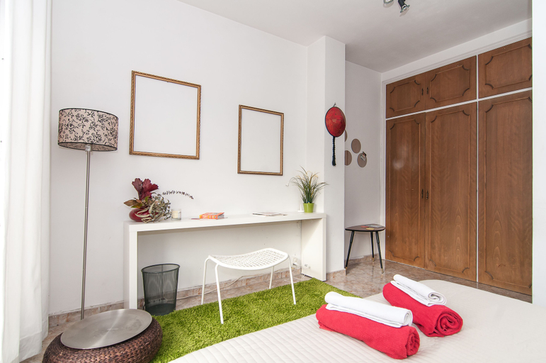 Bedroom 3, The Sky Dome, Barcelona