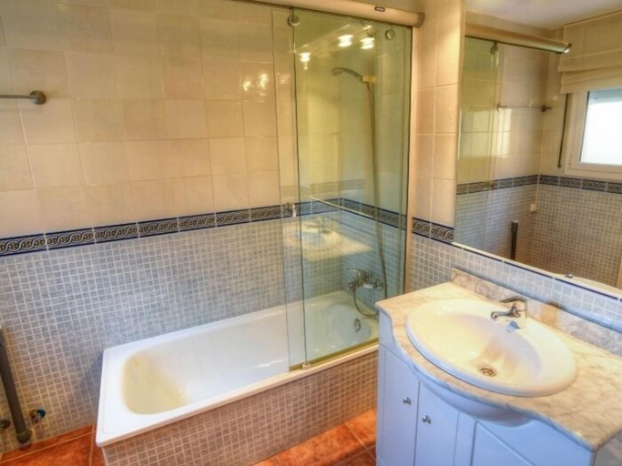 Bathroom 4, Casa Rio De Oro, Girona