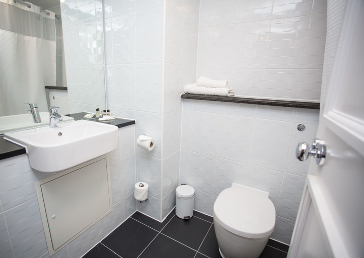 Bedroom 5, The Aberdeen Altens Hotel, Aberdeenshire