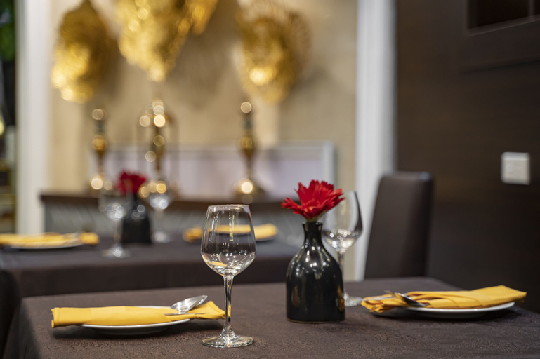 Food & Drinks 5, Splendid Holiday Hotel, Hoàn Kiếm