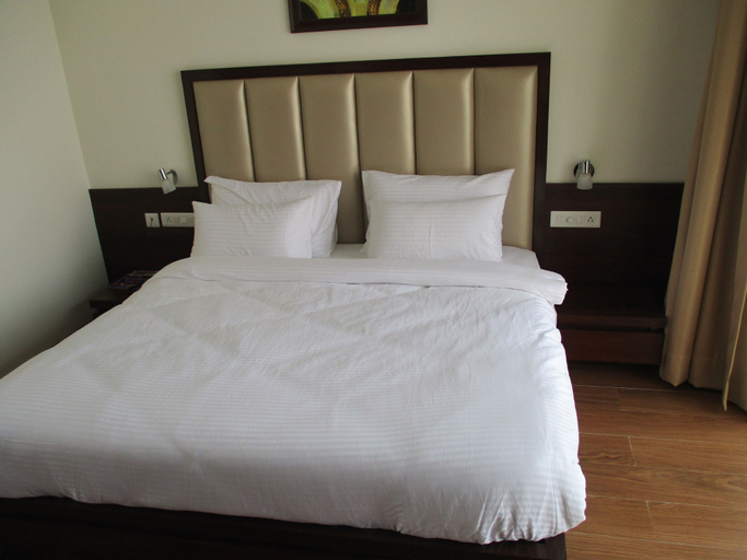 Bedroom 2, Sentara Hotel and Resort, Jaipur