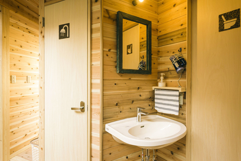 Bathroom 5, Ise Guest House Kazami, Ise