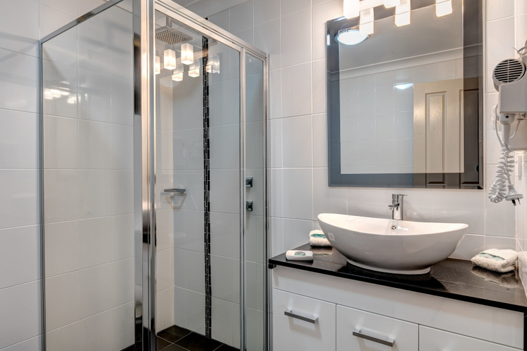Bathroom 4, Dolphin Shores, Shoalhaven - Pt B