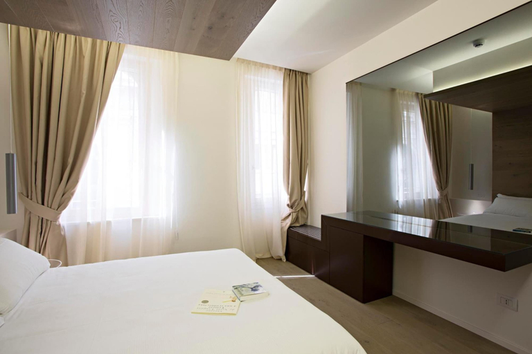 Bedroom 4, Borgoleoni 18, Ferrara
