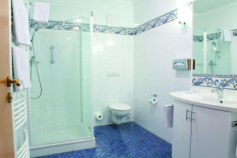 Bathroom 3, Landkomfort Hotel Elsenmann, Waldeck-Frankenberg