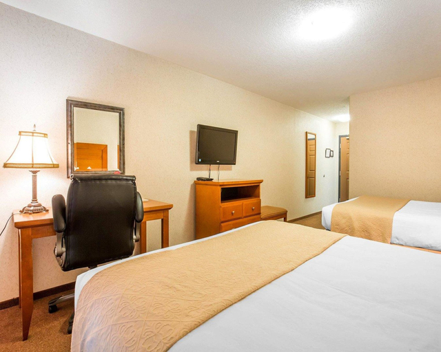 Bedroom 3, Quality Inn And Suites Lethbridge, Division No. 2