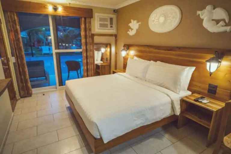 Roman Empire Panglao Room Type - King Pool Access Room