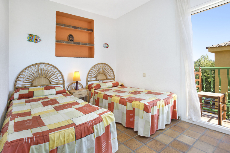 Bedroom 2, Villa Del Pi, Girona