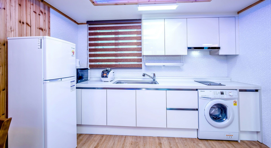 Others 5, Modnie Pension, Seogwipo