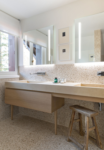 Bathroom 5, Hotel Auberge Du Pere Bise, Haute-Savoie