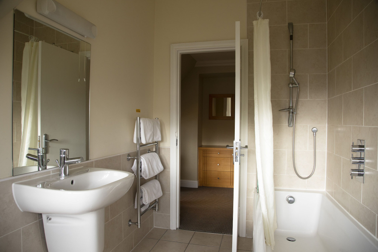 Bathroom 4, Murraypark Hotel, Perthshire and Kinross