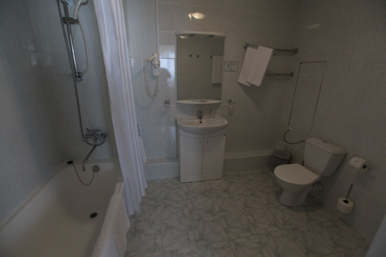 Bathroom 3, Hotel Sevastopol Classic, South-Western