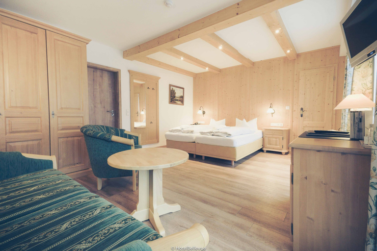 Bedroom 2, Hotel Bellevue, Miesbach