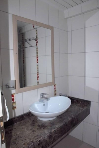 Bathroom 5, Telmessos Neva Hotel - Halal-Non Alcoholic  Hotel, Fethiye