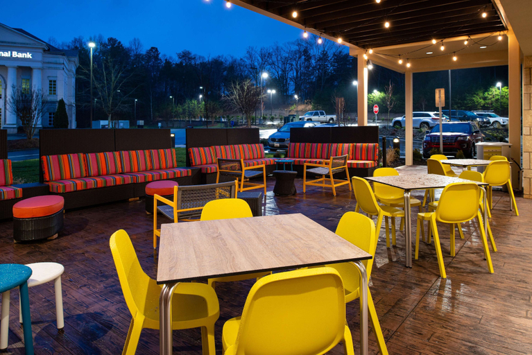 Food & Drinks 5, Home2 Suites by Hilton Charlotte Mooresville, Iredell