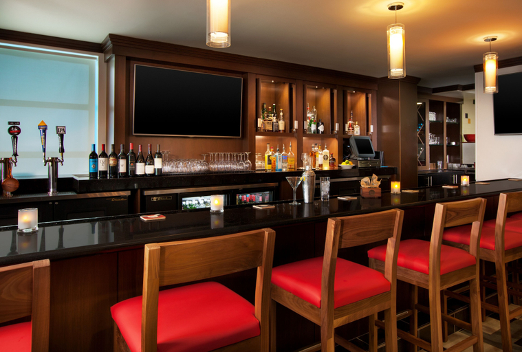 Food & Drinks 5, Four Points by Sheraton Hotel & Suites San Francisco Airport, San Mateo