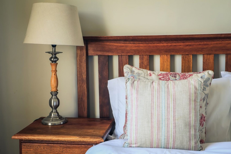Bedroom 3, Nottingham Road Hotel, Umgungundlovu