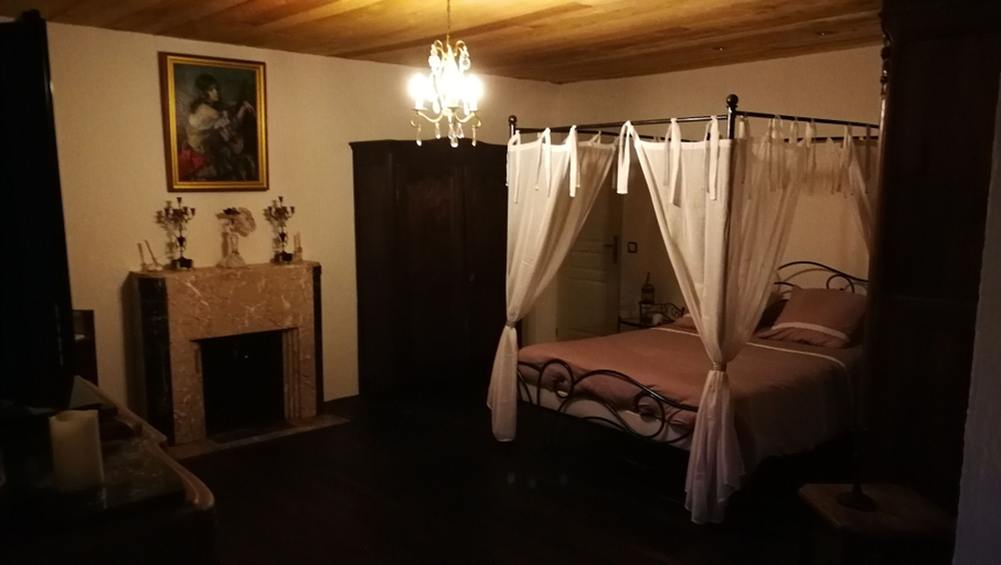 Bedroom 3, Domaine de Cyrcé, Allier