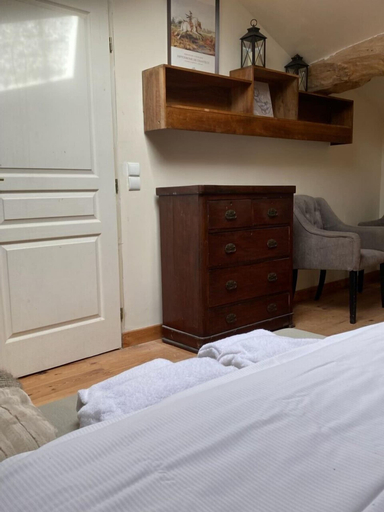 Bedroom 3, Chambres des Lunes, Charente-Maritime
