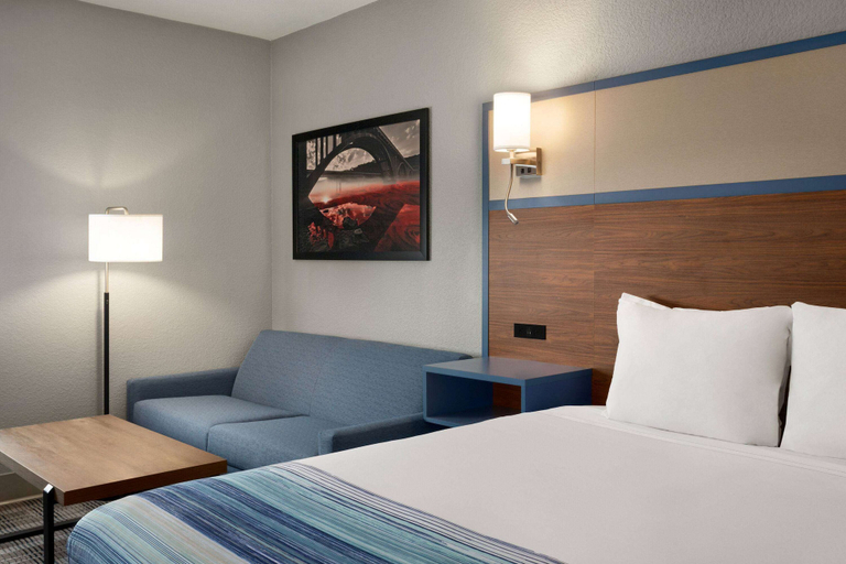 Bedroom 3, AmericInn by Wyndham Branson & Conference Center, Taney