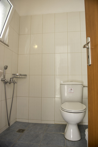 Bathroom 5, Sifis Studios, Crete