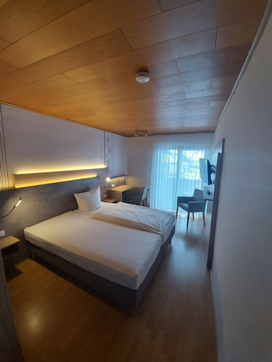 Bedroom 4, Landgasthaus Hubertusklause, Westerwaldkreis