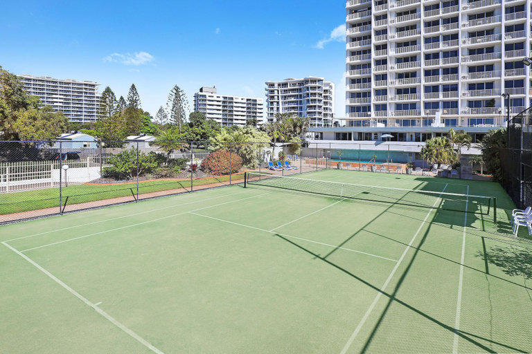 Exterior & Views 2, Elouera Tower Beachfront Apartments, Maroochy - Maroochydore