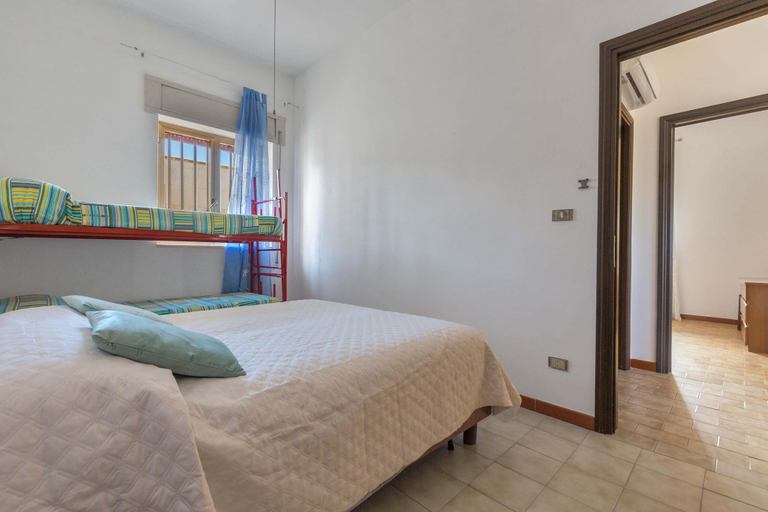 Bedroom 3, 3150 Villa Giovì - Appartamento 2 by Barbarhouse, Taranto