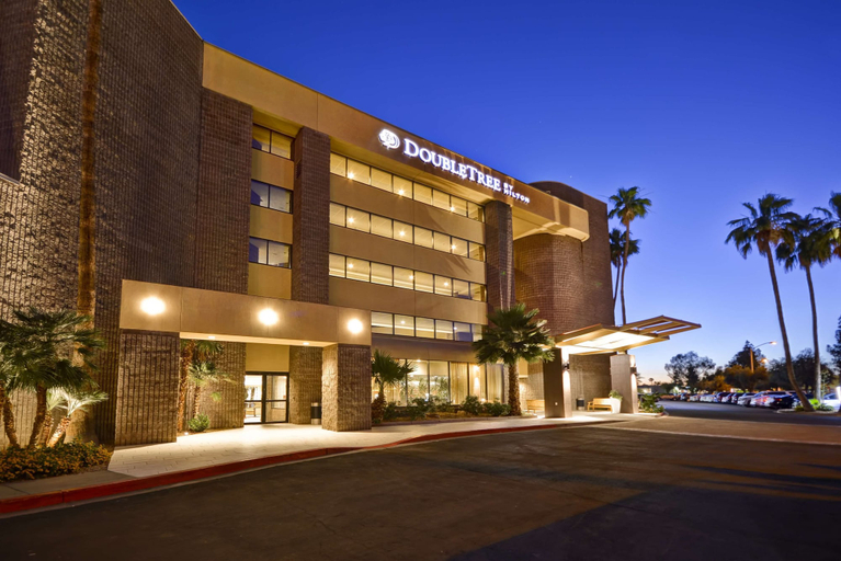 Exterior & Views 3, DoubleTree by Hilton Phoenix North, Maricopa