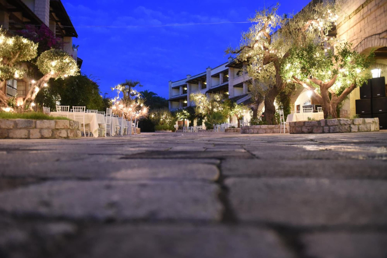 Exterior & Views 2, UNAHOTELS Regina Bari, Bari
