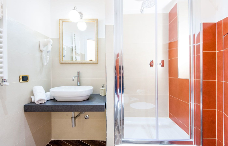 Bathroom 4, Mybedcavour, Rome