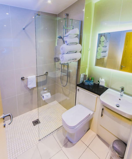 Bathroom 4, Mannin Hotel, Douglas