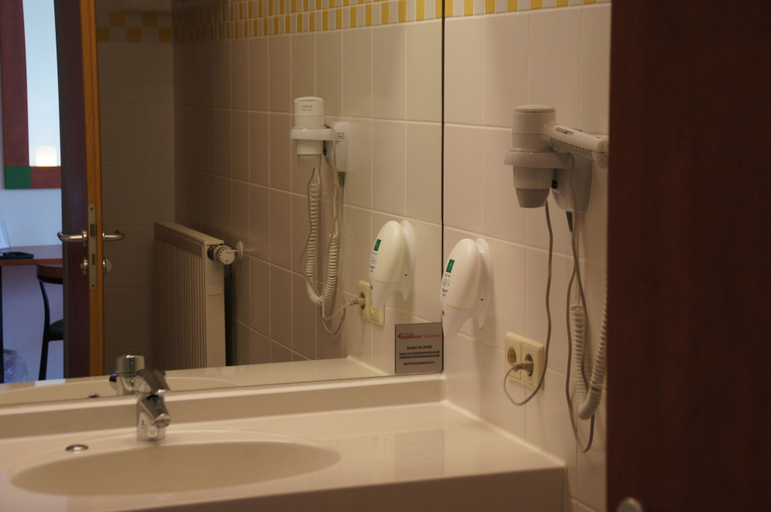 Bathroom 3, Eurohotel Günzburg, Günzburg