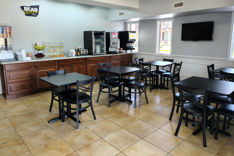 Food & Drinks 5, Travelodge by Wyndham Williamsburg Colonial Area, Williamsburg