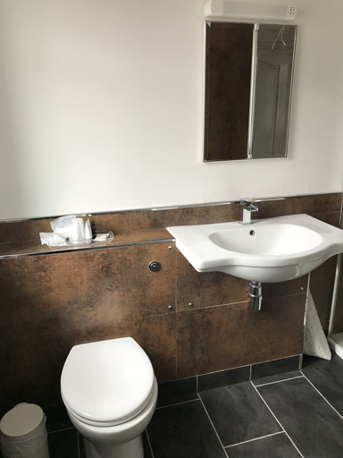 Bathroom 4, The Links Country Park Hotel, Norfolk