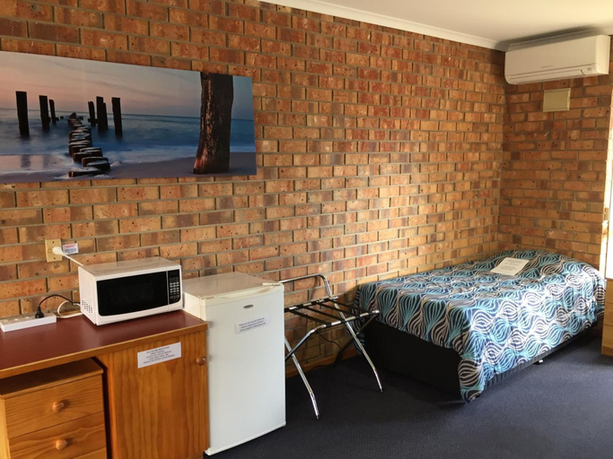 Bedroom 3, Kadina Gateway Motor Inn, Copper Coast