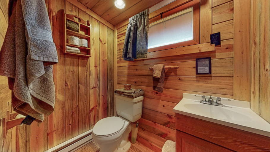 Bathroom 3, Marr's Mountain Cabins, Larimer