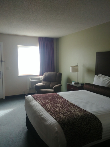 Bedroom 4, Boarders Inn & Suites by Cobblestone Hotels – Broken Bow, Custer