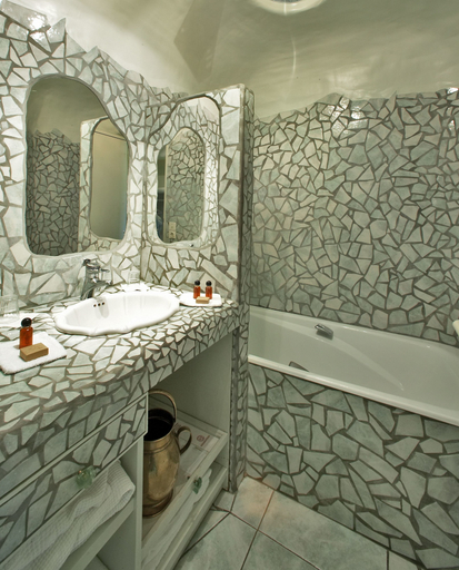 Bathroom 5, Relais du Bois St Georges, Charente-Maritime