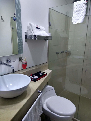 Bathroom 4, Hotel Merlott 70, Medellín