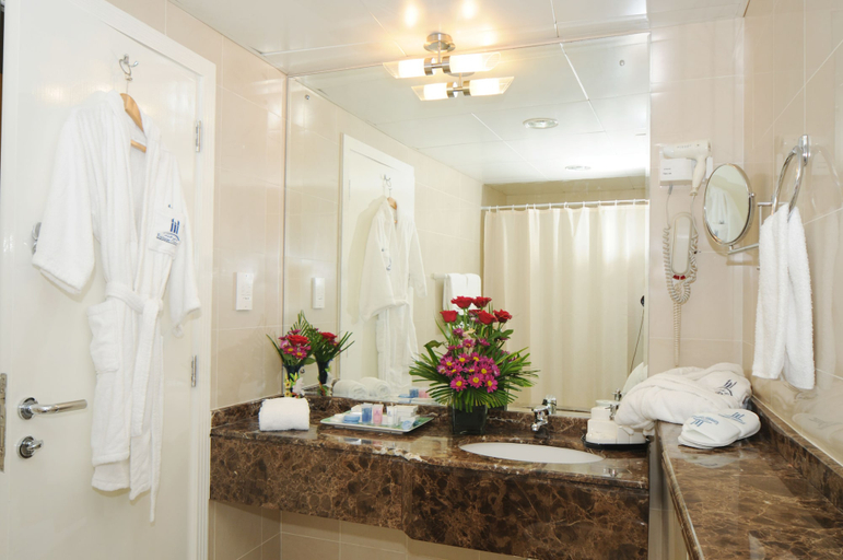 Bathroom 5, Emirates Concorde Hotel & Residence, Dubai