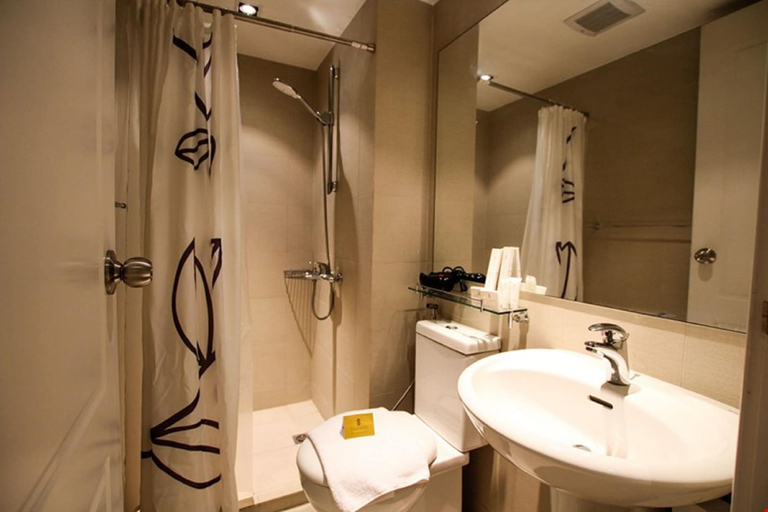 Bathroom 3, Azure Urban Resort Residences, Parañaque