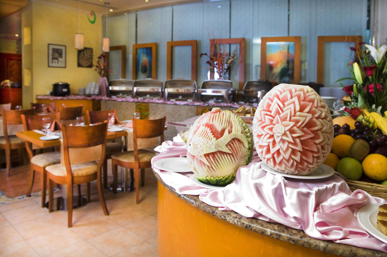 Food & Drinks 5, Emirates Concorde Hotel & Residence, Dubai